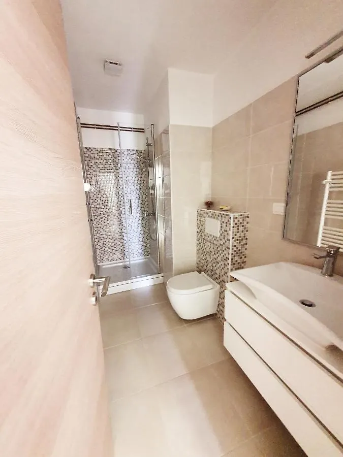 קרק Apartmani Alta 0*,  קרואטיה